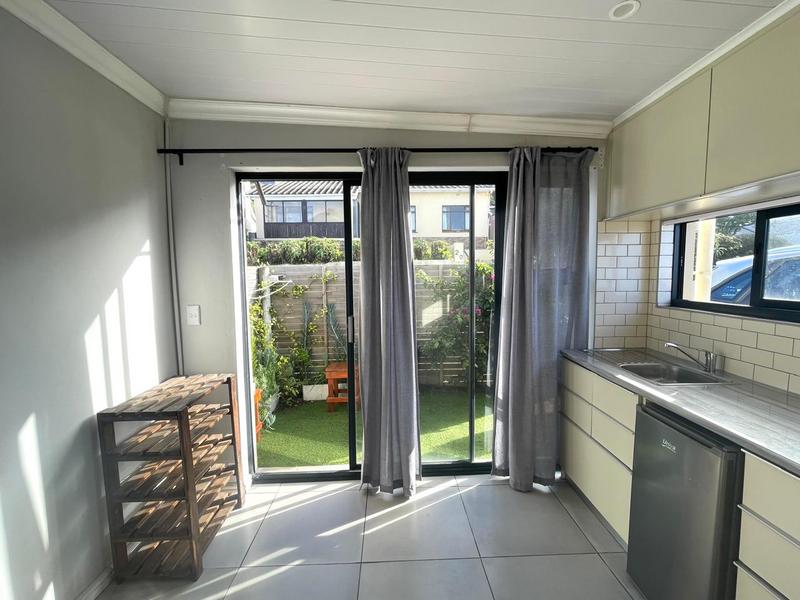 To Let 1 Bedroom Property for Rent in Simons Town Western Cape